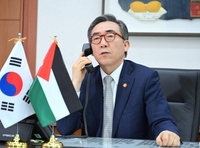 وزير الخارجية يجري محادثات هاتفية مع نظيره الأردني لتأكيد الاستعداد للتعاون من أجل استقرار الشرق الأوسط