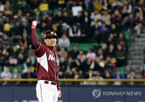 (LEAD) Nexen routs LG to reach first Korean Series - 3