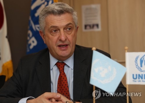 (Yonhap Interview) U.N. commissioner for refugees urges peaceful resolution of N. Korean tension - 1