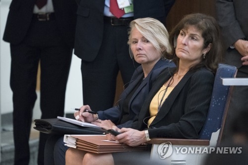 This EPA file photo shows Susan Thornton (L), nominee for U.S. assistant secretary of state for East Asian and Pacific affairs. (Yonhap)