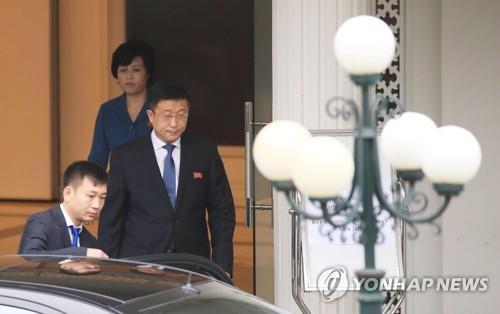 (US-NK summit) N. Korean, U.S. envoys hold additional talks on summit agenda
