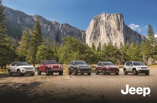 This FCA photo shows its Jeep SUV lineup (from L to R) -- the Compass, Wrangler, Grand Cherokee, Cherokee and Renegade. (Yonhap)