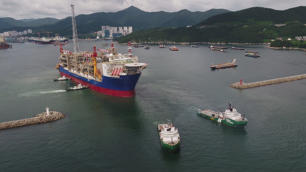 This file photo provided by Daewoo Shipbuilding & Marine Engineering Co. shows a floating production and storage offloading (FPSO) unit built by the shipbuilder in 2017. (PHOTO NOT FOR SALE) (Yonhap)