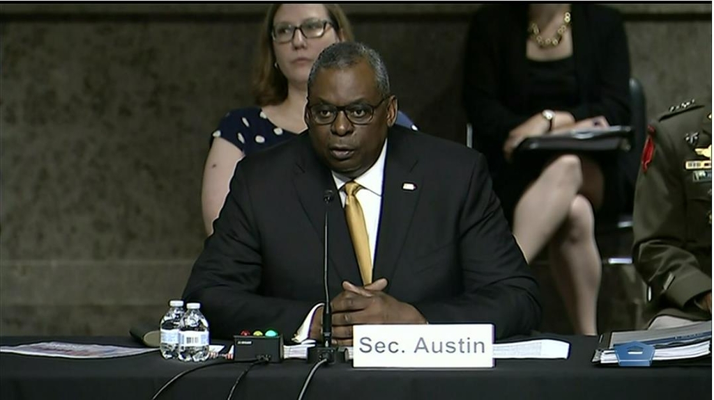 The image captured from the website of the U.S. Department of Defense shows Defense Secretary Lloyd Austin answering questions in a hearing before the Senate Armed Services Committee in Washington on June 10, 2021. (PHOTO NOT FOR SALE) (Yonhap)