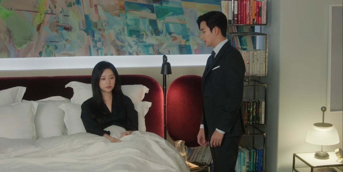 A scene captured from tvN's "Queen of Tears" on April 26, 2024, shows a painting by Jeon Eun-suk on the wall. (Yonhap)