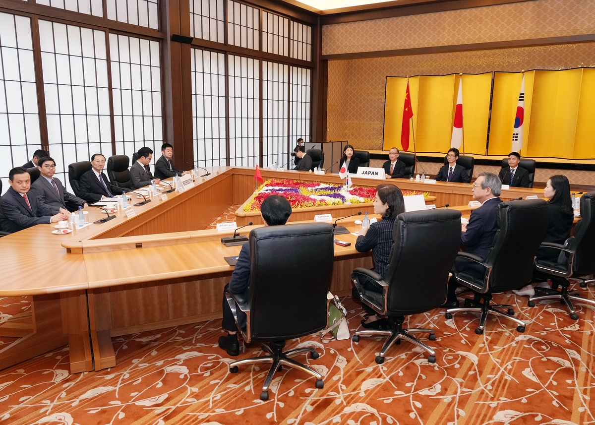 This photo provided by the Ministry of Foreign Affairs shows senior diplomats from South Korea, Japan and China during their meeting in Tokyo on October 28, 2024. (PHOTO NOT FOR SALE) (Yonhap)