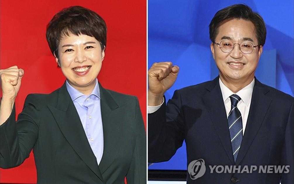 Kim Eun-hye, candidate du PPP (à g.), et Kim Dong-yeon, candidat du PD, pour le poste de gouverneur du Gyeonggi.