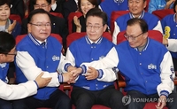 最大野党「圧勝」　与党「惨敗」＝韓国総選挙