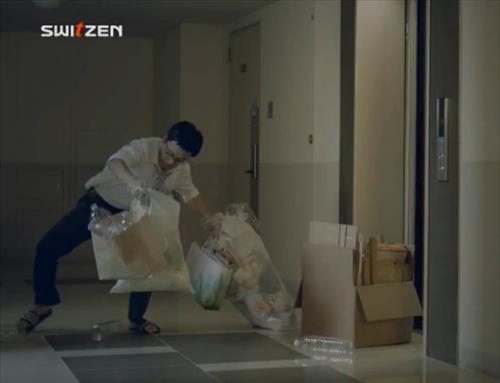 경기침체 속 심금 울리는 TV 광고…"아빠, 아버지" - 3