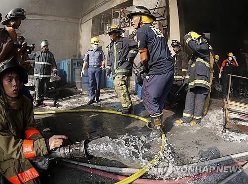 필리핀 신발공장 화재 31명 숨져…실종자 많아 사망자 늘듯(종합2보) - 3