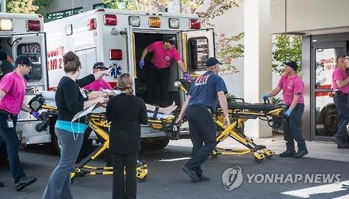"미국 10년간 총기사건 희생자 31만명 vs 테러 희생자 313명" - 2