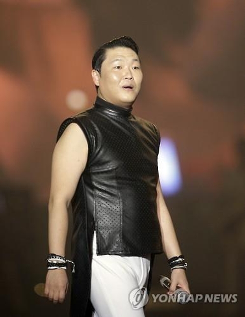 싸이 "7집에 故 신해철 헌정곡…김준수 피처링" - 2