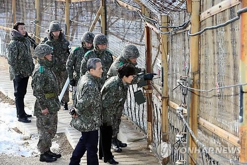 朴대통령, 최전방 찾아 안보태세 점검…취임후 두 번째 - 2