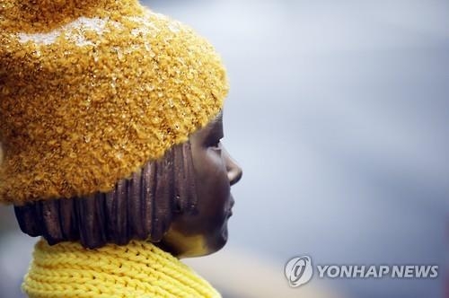 기시다 日외무상 "소녀상 적절히 이전되는 것으로 안다"(종합) - 3
