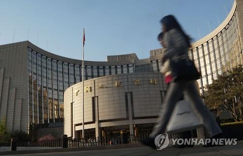 중국 올해 재정적자 400조원 돌파할 듯…경기부양 지출늘려 - 2