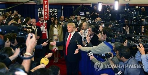 '모욕, 협박, 그리고 더한 모욕'… 트럼프 취재기자들의 고충 - 3