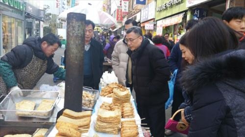 부산·울산 중기청, 매월 첫 금요일 전통시장서 점심 - 2