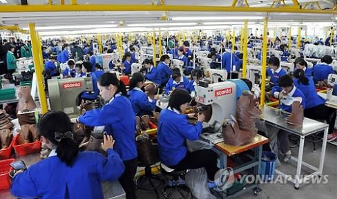 <개성공단 중단> 부산신발업체 3곳 '난감하네' - 2