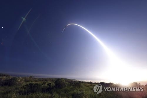 美, 안보리 결의 앞두고 北 타격능력 갖춘 ICBM 또 발사 - 3
