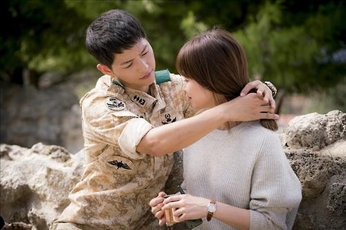 KBS2 '태양의 후예' 상승 가도…서울 시청률 36.4% - 2