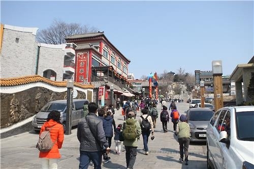인천 차이나타운에 관광객 몰린다…수인선 개통 효과 - 4