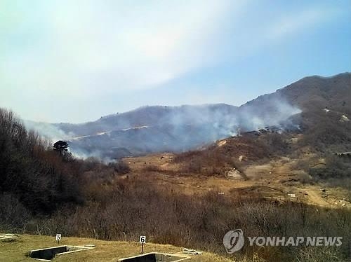 경기 파주 軍 사격장 2곳 화재…진화 난항(종합) - 2