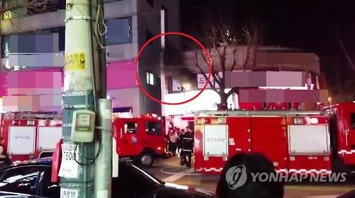 학원 방화 'ADHD' 10대 영장…"라이터보고 방화 욕구"(종합2보) - 2