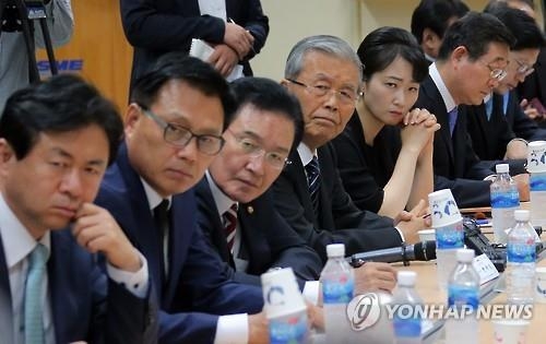 2野, PK서 '구조조정 해법' 경쟁…경제·수권정당 부각 - 2