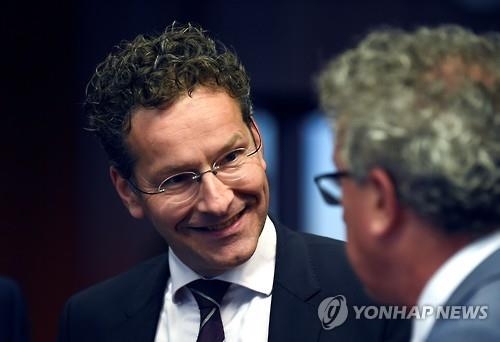 유로존, 그리스에 구제금융 103억유로…채무경감도 합의 - 3