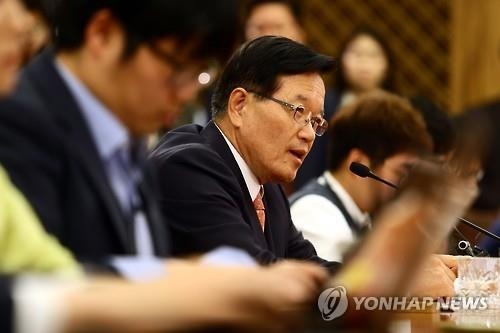 정의장 "朴대통령, 국회법 거부권 행사하지 않을 것" - 2