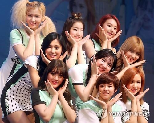 <윤고은의 참새방앗간> 사라지지 않는 연예계 음모론 - 4