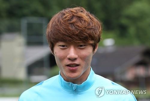 <한·스페인축구> 황의조 원톱 출격…'캡틴' 기성용도 선발(종합) - 2