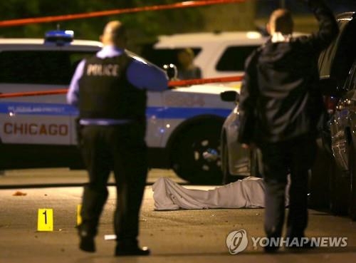 美시카고 경찰 총격 피해자, 170억 원 보상 요구 소송 - 2