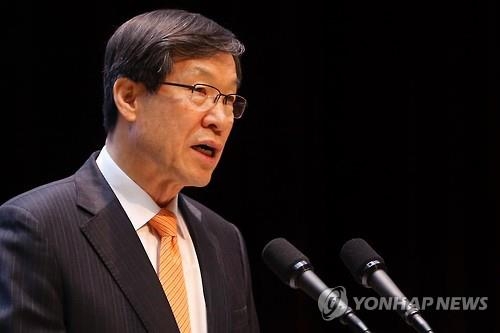 권오준 포스코 회장 "철강업계 강력한 구조 개혁해야" - 2