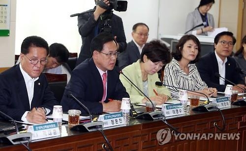 여교사 성폭행 사건이 교육부 보고 사안 아니다? - 2