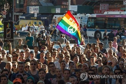 "올랜도를 위해 기도·사랑이 치유"…지구촌 추모물결 확산(종합2보) - 2