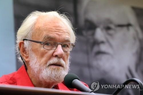 "성장 사회는 한계 명확…반자본주의 도시운동이 해법" - 2