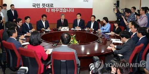 與 '신공항' 잔불 정리 진력…영남 민심 달래기 후속책 검토(종합) - 2
