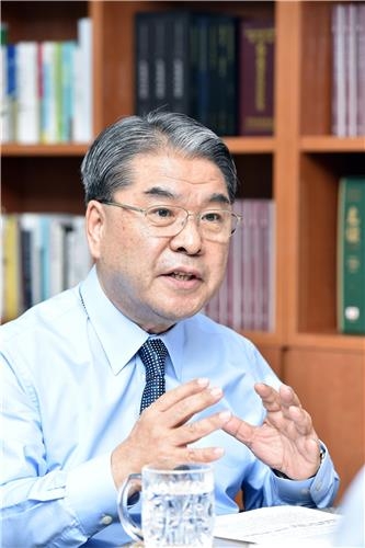 취임 2년 이재정 "9시 등교 시행 가장 보람" - 2