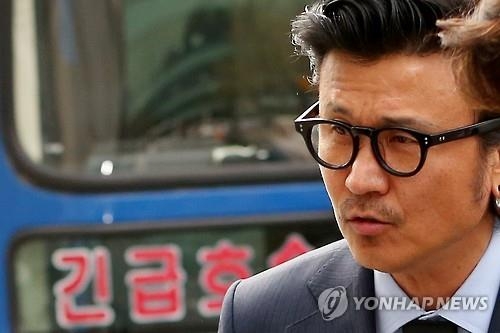 '서태지와 아이들' 이주노, 성추행 혐의로 입건 - 2