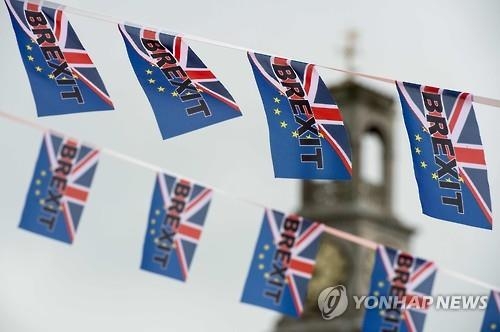 난민 정책으로 하락한 메르켈 지지율 브렉시트 사태로 반등(종합) - 3