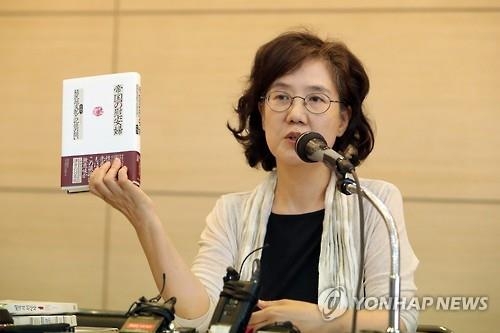 박유하 "의견 다르면 무조건 우익이라고 비판" - 2