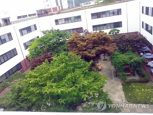 경찰서 벽에 맹호도, 도청 옥상에 배…곳곳에 역술·풍수 - 5