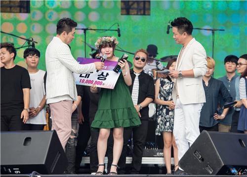 JUMF 창작가요제 대상에 '언니야' 부른 오예린양 - 2