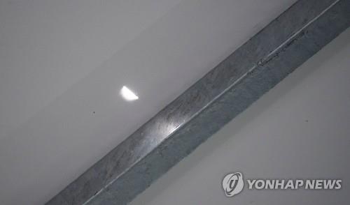 <올림픽> 느닷없는 폭발음·날아든 유탄…첫날부터 불안한 리우 - 3