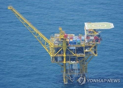 "중국, 동중국해 가스전에 레이더 설치"…일본 '촉각' - 2