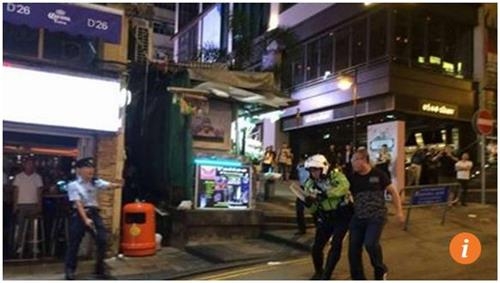 홍콩 도심서 한밤 중 '묻지마' 흉기 난동…4명 부상 - 2
