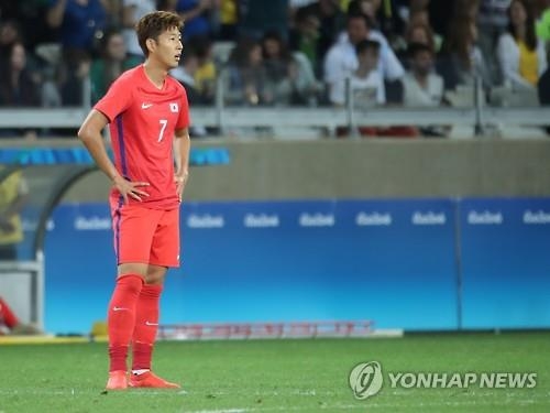 <올림픽> 끝내 침묵한 손흥민의 발끝…'실점 빌미 패스미스까지' - 2