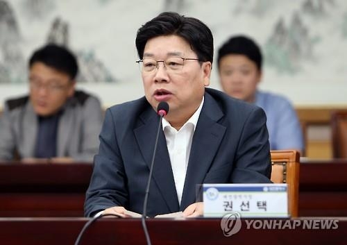 기사회생 권선택 대전시장에게 "시정 전념" 한목소리 - 2