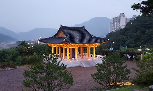 인제군민 희망과 염원을 담은 '군민의 종' 준공 - 1